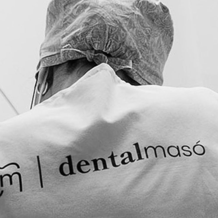 logotip dental maso clinica visual hub
