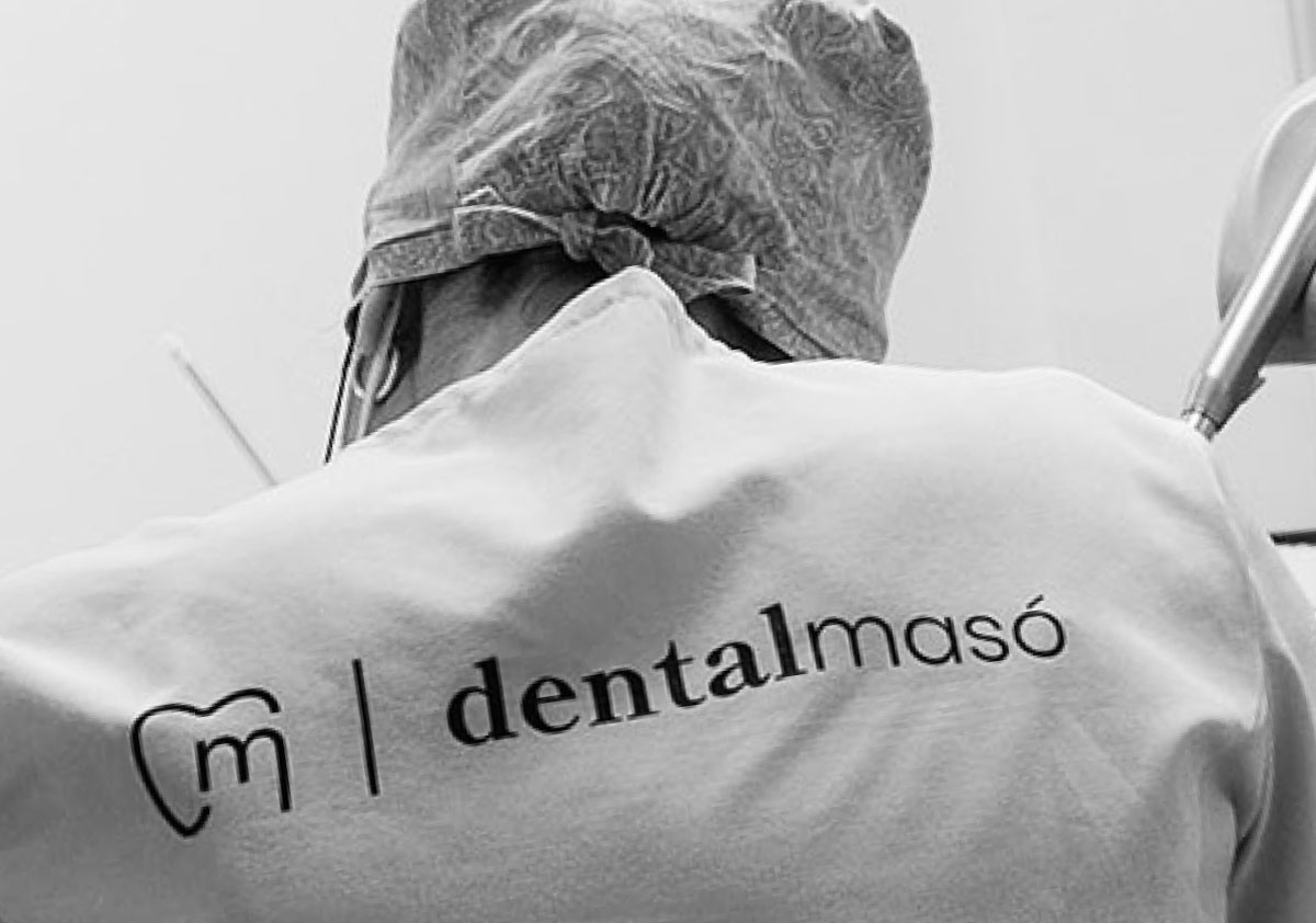 logotip dental maso clinica visual hub