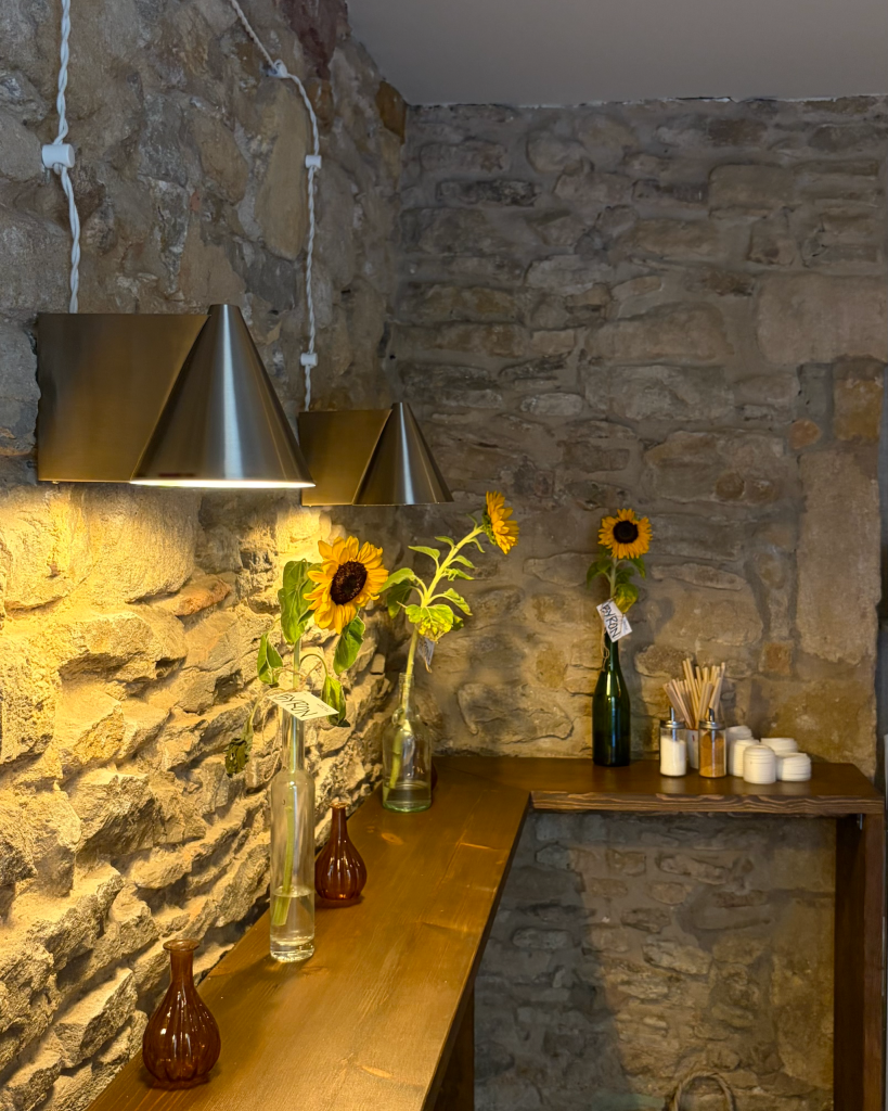 interiorisme comercial branding byron coffee club emporda